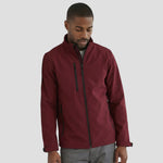 Model wearing the Orn Tern Softshell 4200 in Burgundy
