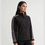 Model wearing the Orn Avocet Softshell 4288 in Black / Graphite
