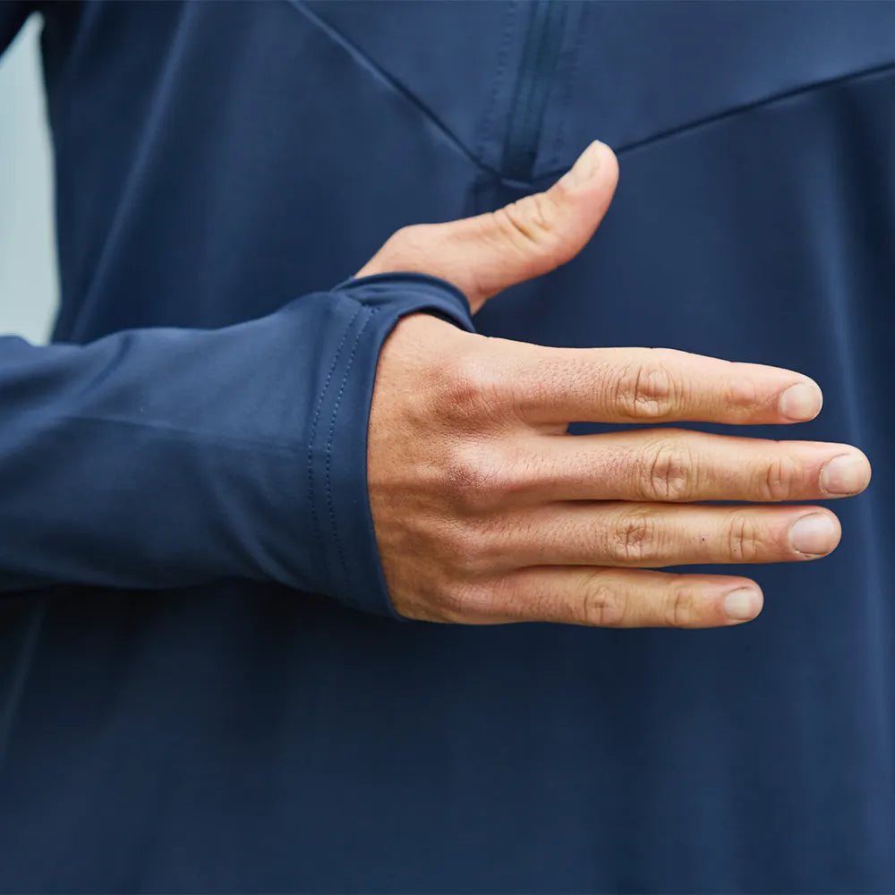 thumb hole detail of Premium Stretch Midlayer