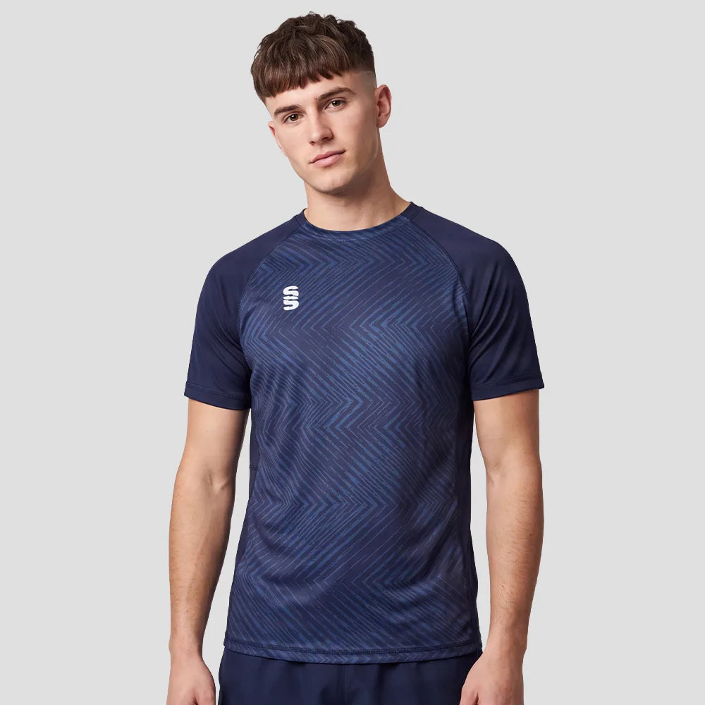 Model wearing the Men's Volt T-Shirt in Navy.