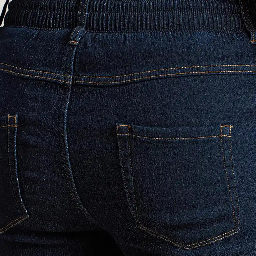 Back close-up view of model wearing the Premier Artisan Chef's Joggers PR556.