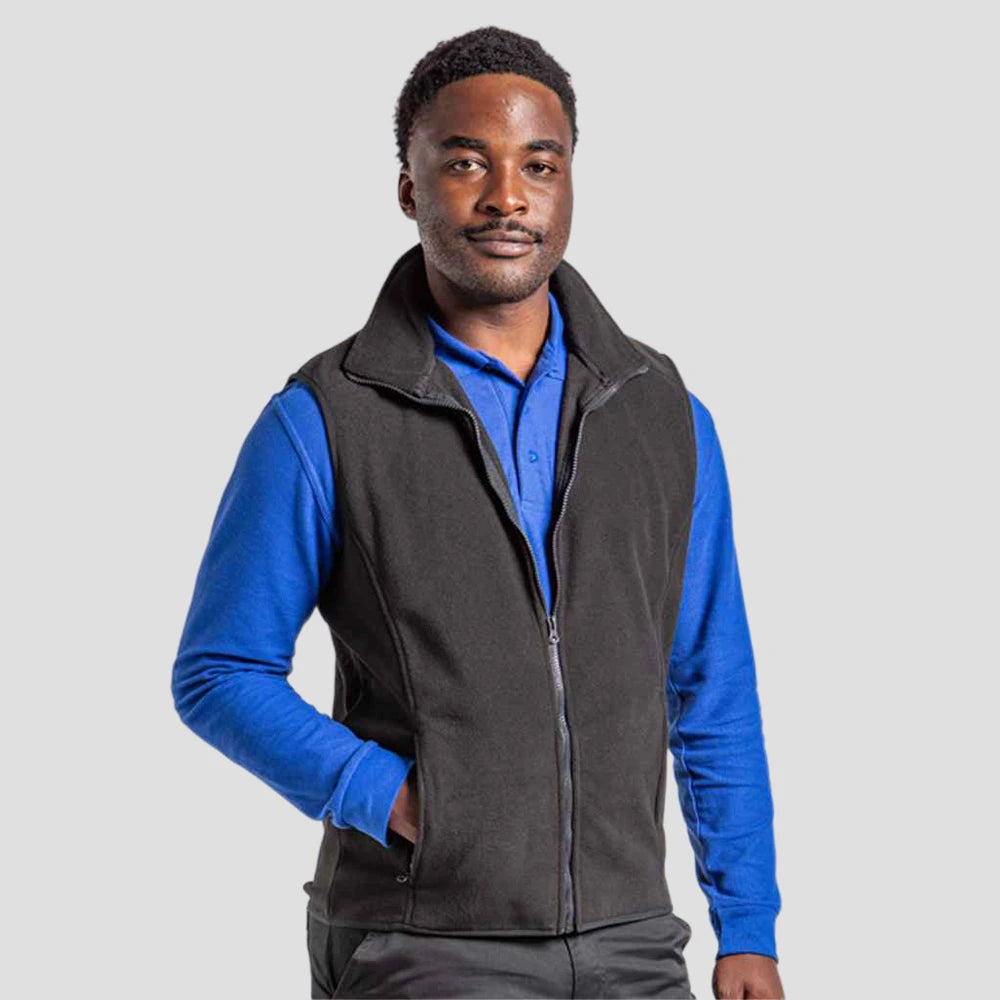 Model wearing the Pro RTX Pro Fleece Gilet in Charcoal