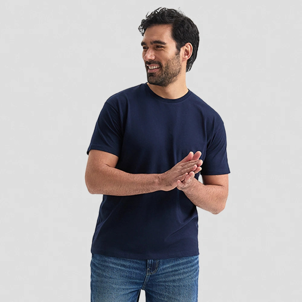 front view of model wearing Uneek Heavyweight T-Shirt UC302 in navy