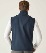 back view of model wearing Regatta RG372 (TRA925) Ascender Two Layer Soft Shell Bodywarmer in navy 